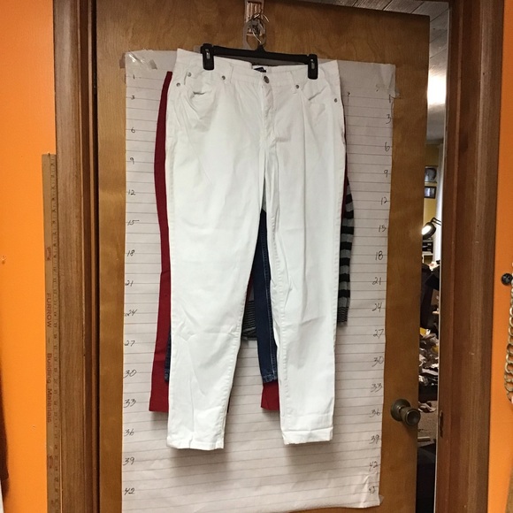 BANDOLINO women's  pants  sz 14. white - Picture 2 of 8